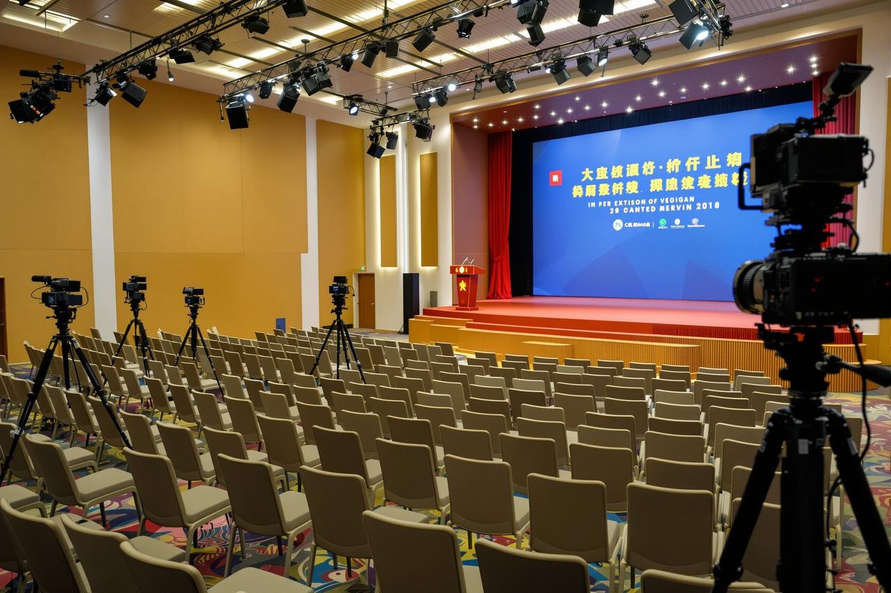 现场直击：某品牌发布会因艺人迟到两小时，媒体集体离场 - 每日爆料
